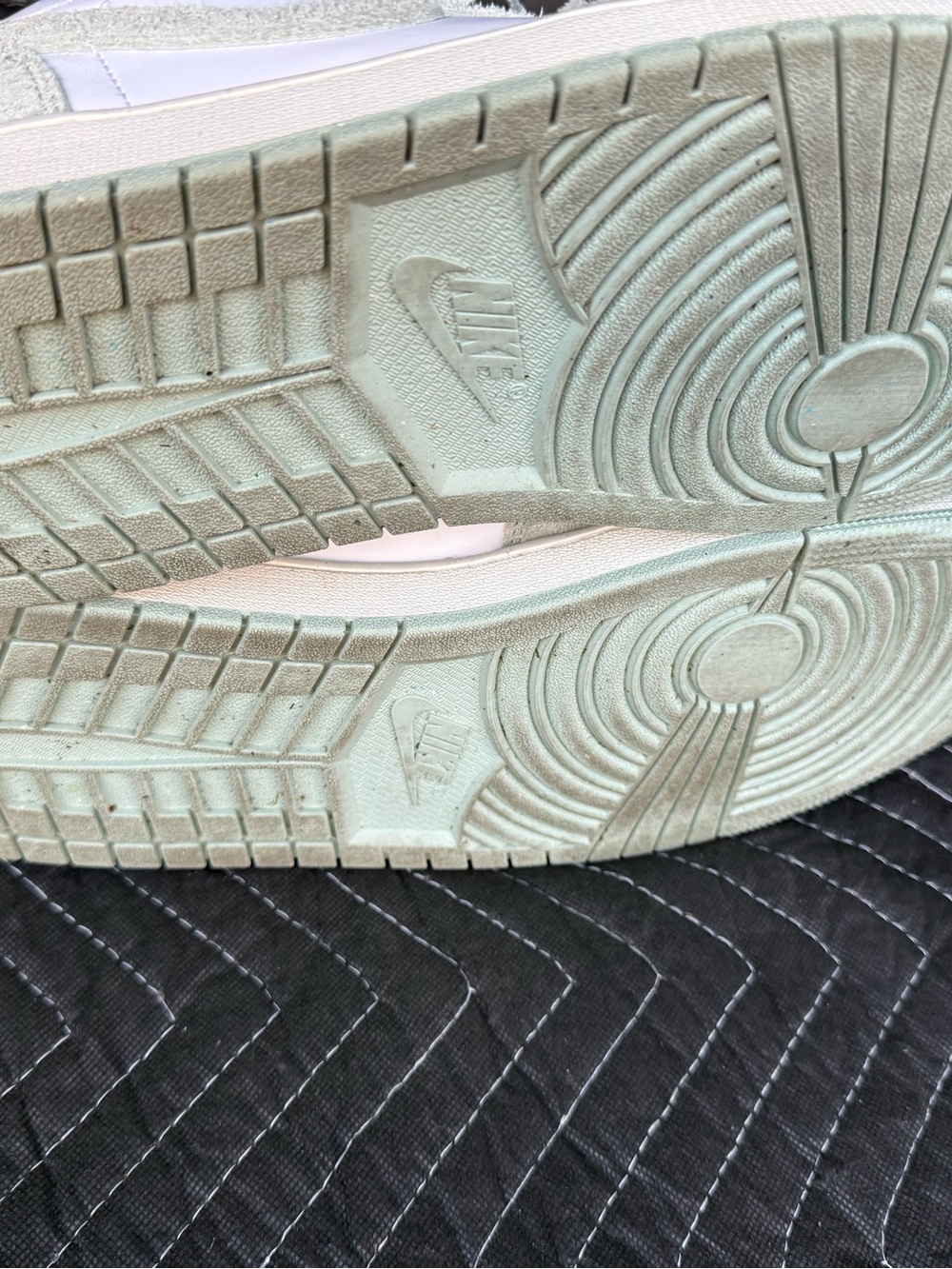 Nike Air Jordan 1 Low SE - Seafoam Green - Picture 5 of 5